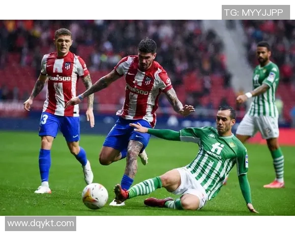 塞尔维亚与皇家贝蒂斯的精彩对决揭示足球战术的较量与魅力