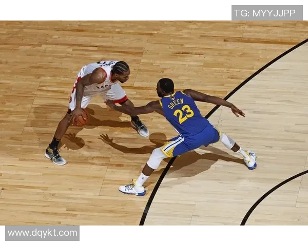 猛龙勇士总决赛第四场精彩对决回顾与分析，谁将夺得总冠军荣耀