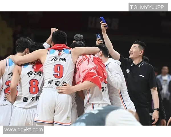 CBA广东队与浙江队激战正酣精彩瞬间回顾与分析